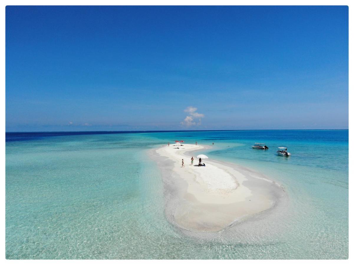 Isla Dhiffushi Hotel Exterior foto